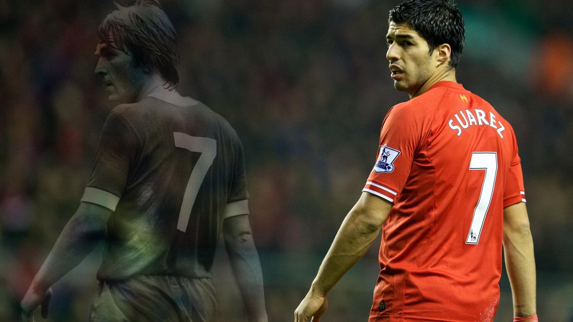 双前腰自由移动打乱对方防线,双前腰双前锋阵型